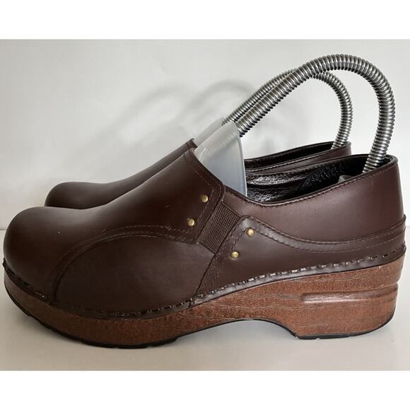 Dansko Stacie Sz 37 US 6 1/2 - 7 Clogs Comfort Brown Leather Clogs Slip On Shoes - Picture 2 of 6